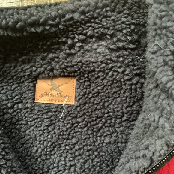 Eddie Bauer Red Plaid Sherpa Fleece Vest M Zip Front Wool Blend Outdoorsy - Picture 2 of 5